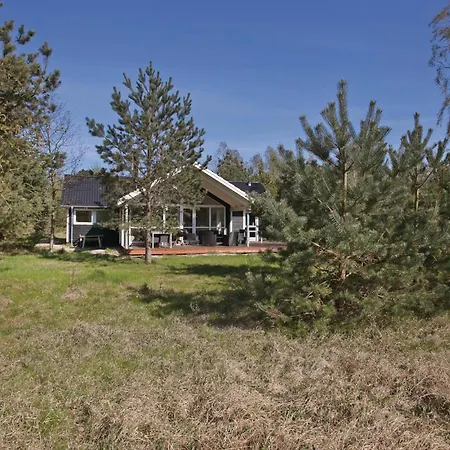 Three-bedroom In Højby
