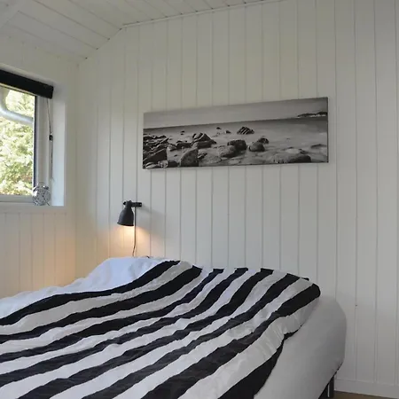 בית נופש Three-bedroom In Højby