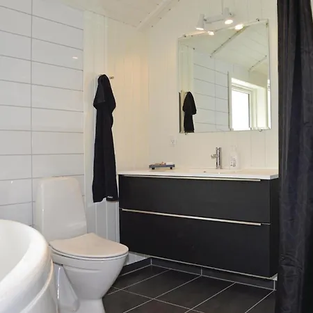 Amazing Home In Hojby With Sauna 펜션 *