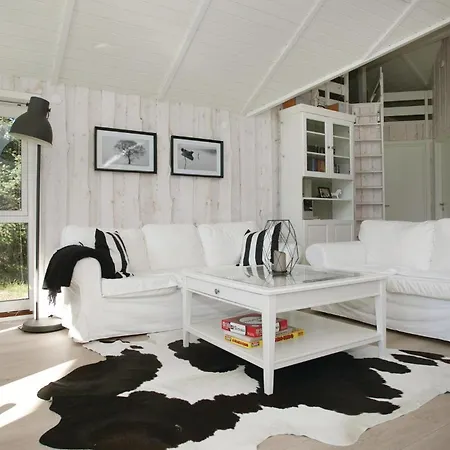 Three-bedroom In Дом отдыха Hojby