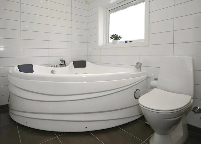 Three-bedroom In Højby