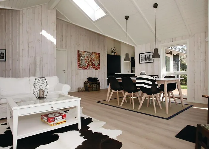 Three-bedroom In * Højby