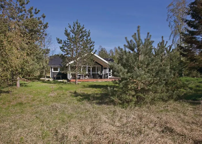 Three-bedroom In Højby