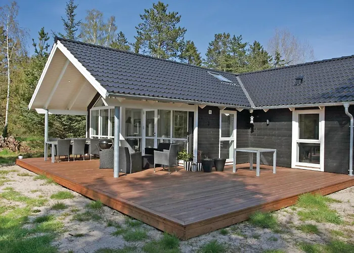 Three-bedroom In בית נופש Højby