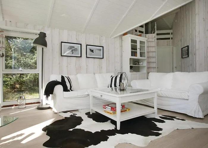 Three-bedroom In בית נופש Højby